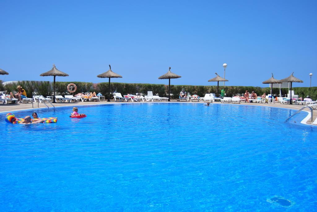 โรงแรมเอชวายบี ซี คลับ Cala'N Blanes  ภายนอก รูปภาพ